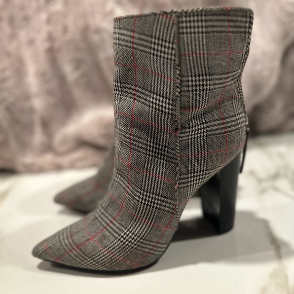 Steve Madden Plaid Heel Boots - Picture 4 of 9